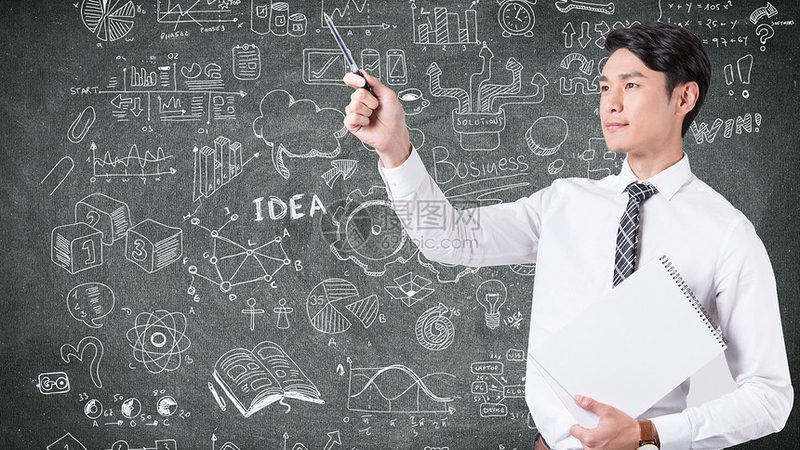 师资背景是判断会计培训老师口碑排名的关键因素之一。以下是一些具体的考量点：