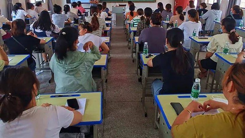 心理咨询师培训：零基础入门，如何选择成都优质机构？**